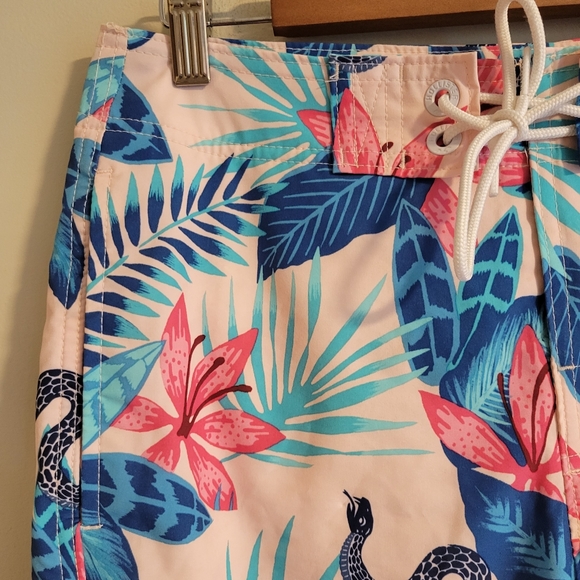 Hollister Hawaiian Swim Trunks, 28 - Picture 2 of 12